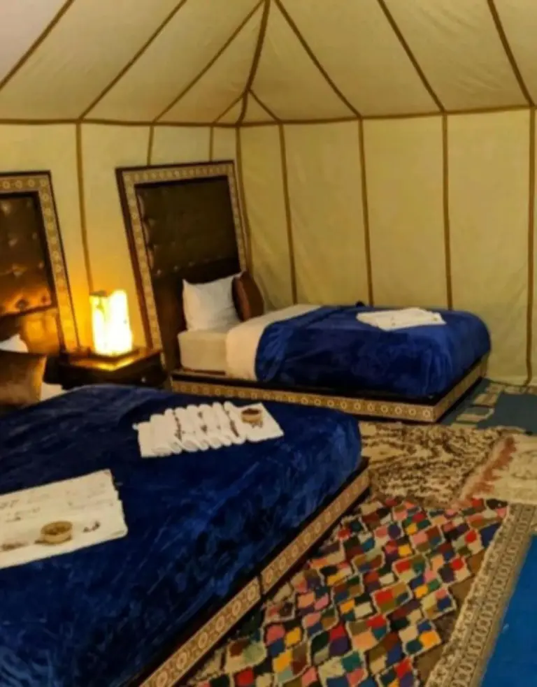 Luxus-Zeltzimmer im Merzouga Luxury Desert Camp