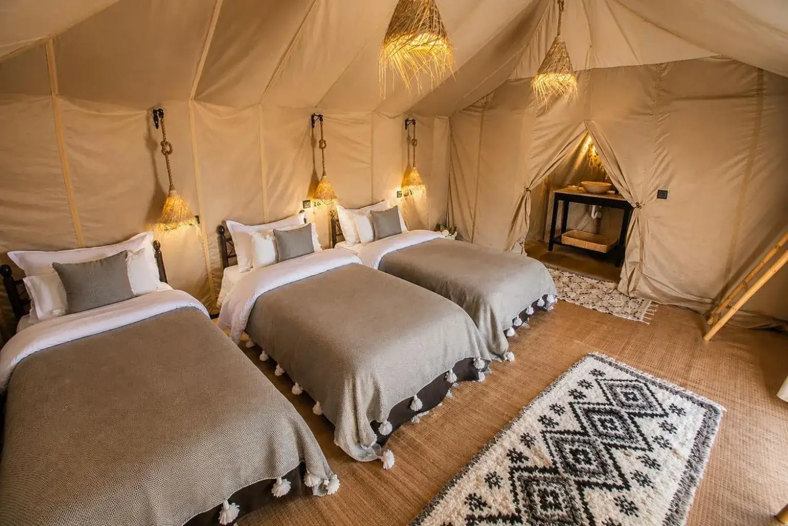 Restaurant-Esszelt im Merzouga Luxury Tents & Activities in Merzouga