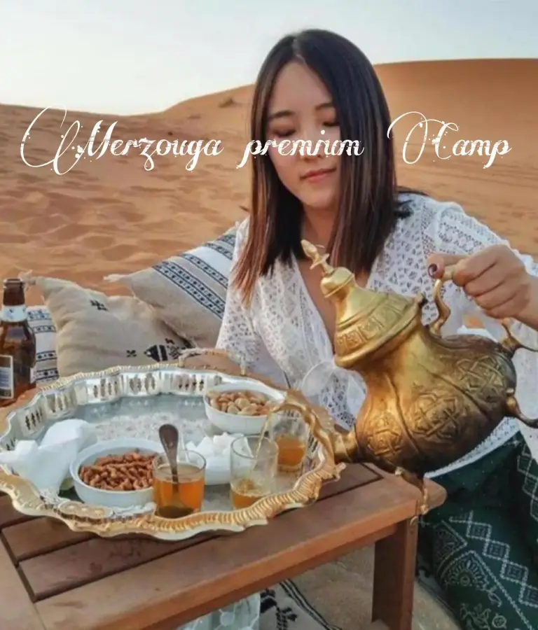 Thé servi au Merzouga Premium Camp