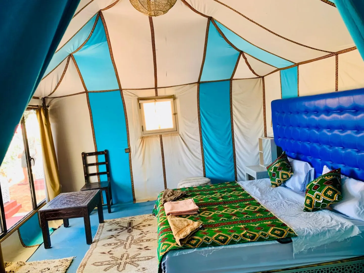 Otro interior de tienda de lujo en Merzouga Stars Luxury Camp