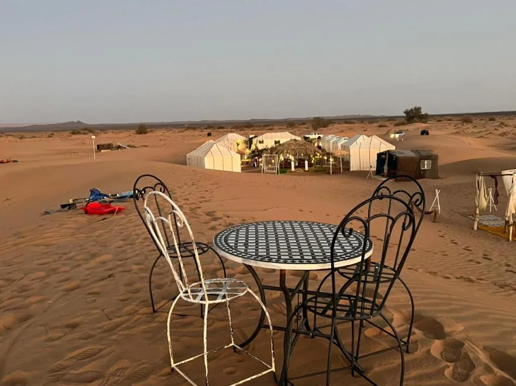 Asientos con vista en Merzouga Top Luxury Camp