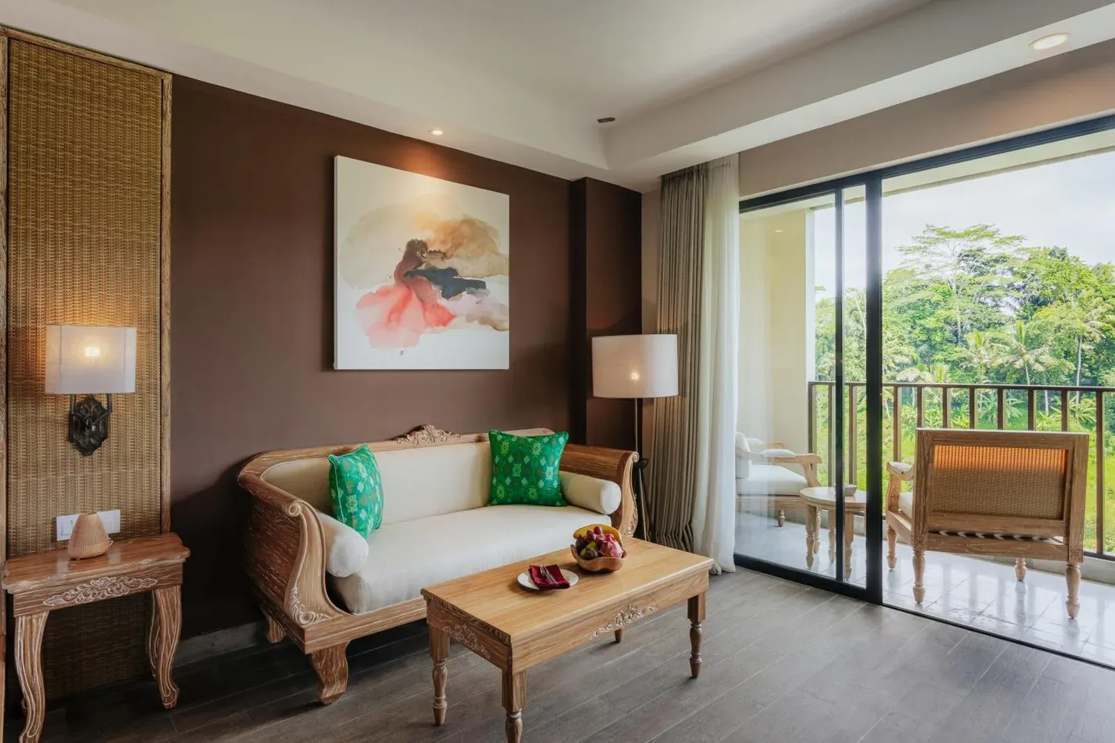 Gemütliche Sitzecke in der Suite im Metland Venya Ubud