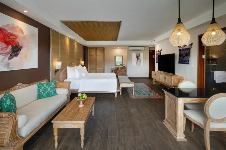 Wohnbereich in der Suite im Metland Venya Ubud