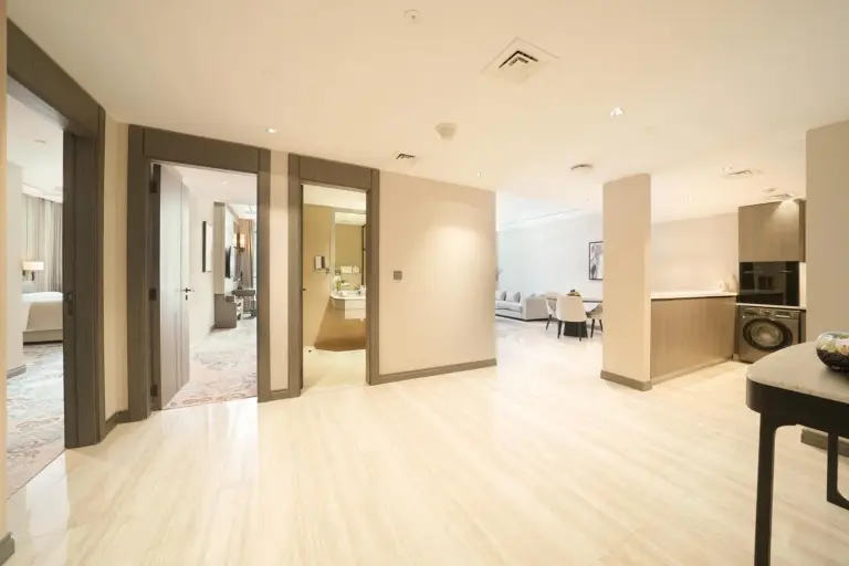 Entryway of a suite at Mileo Hotel The Palm