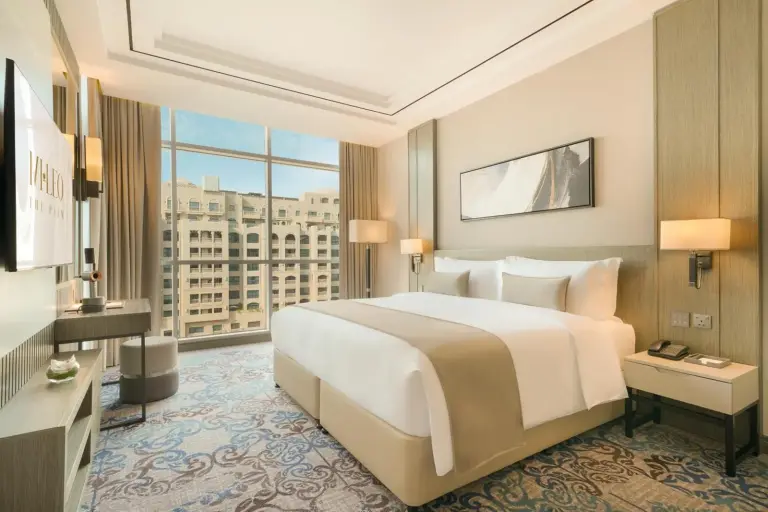 Elegant guest bedroom at Mileo Hotel The Palm