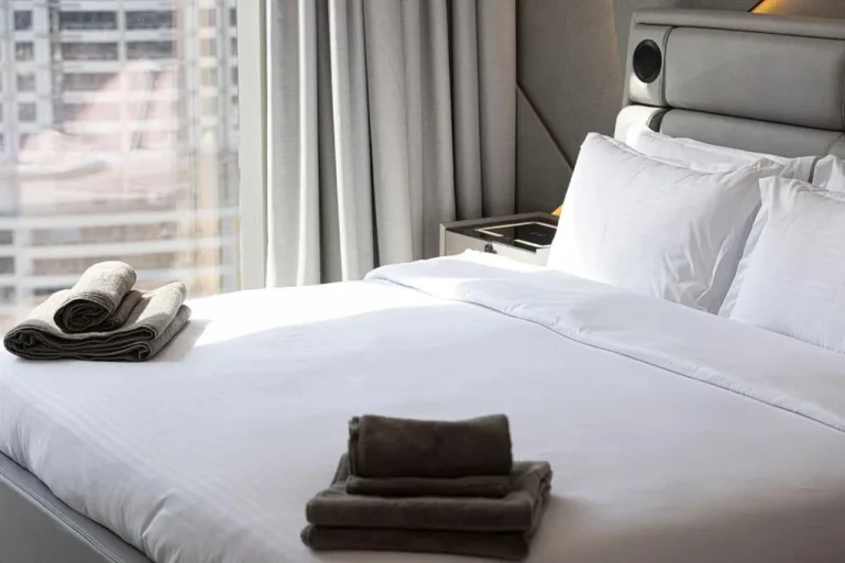 Modern Stylish 2 Bedroom Apartment with Burj Khalifa View in Dubai - nightstand design
