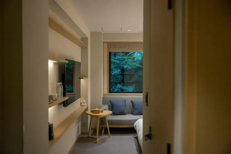 Moksa Hotel Zimmer-Eingang