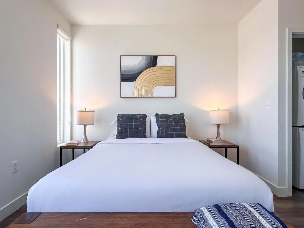 Comfortable guest room at Monthier Downtown in California