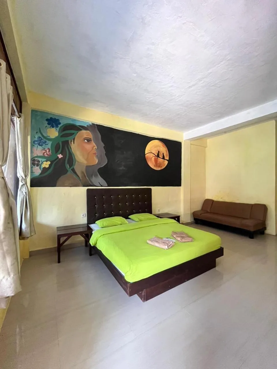 mooi-park-family-room-indonesia-sorong