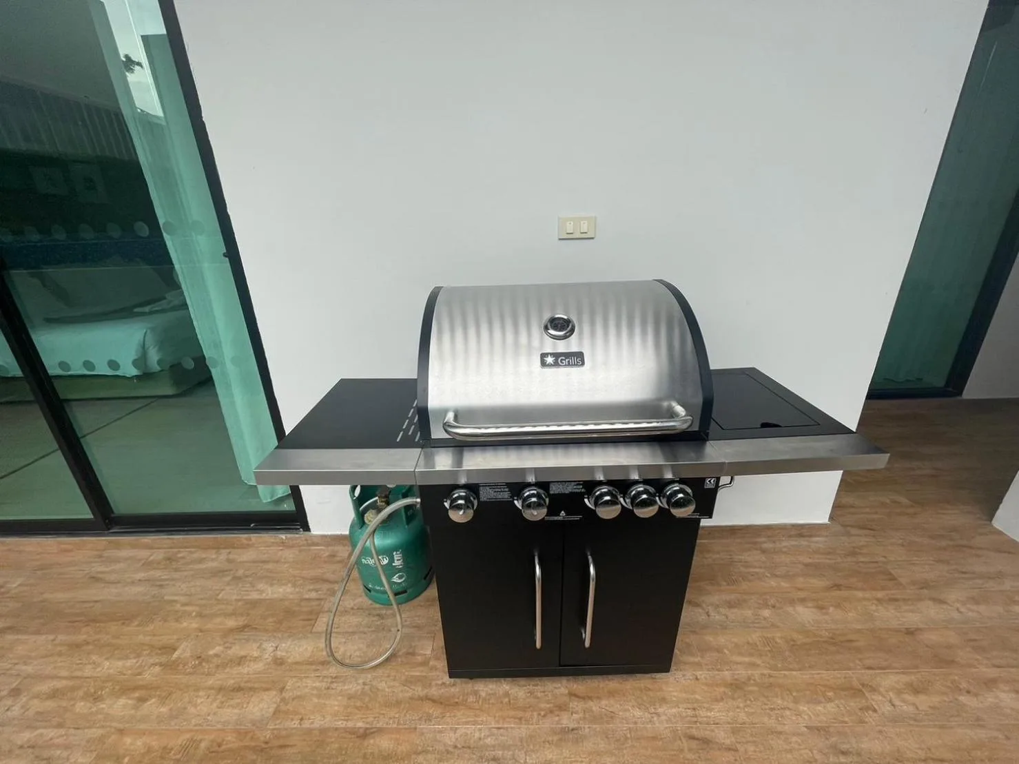 Movenpick Pool Villa outdoor BBQ grill setup