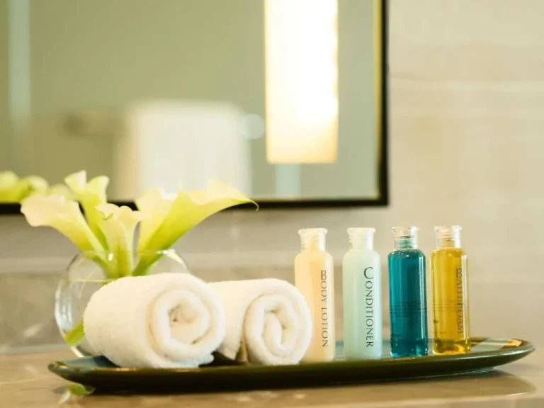 Mövenpick Siam Hotel Na Jomtien Pattaya bathroom amenities