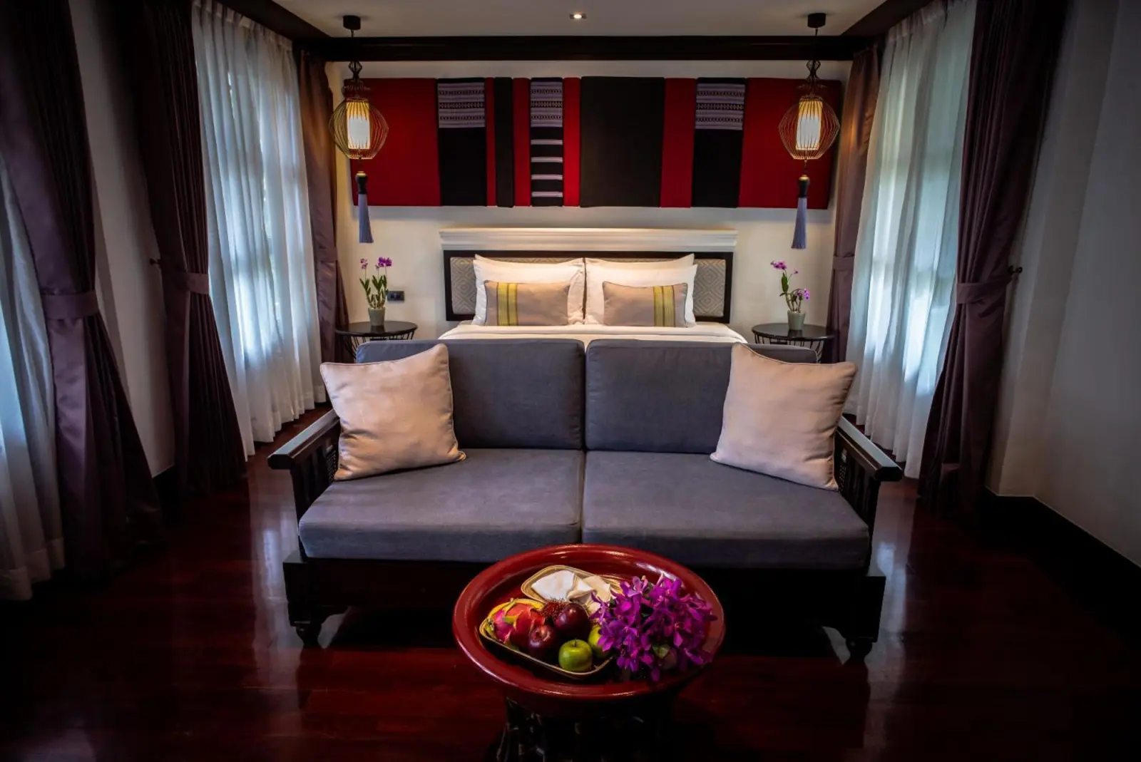 Sitting area and fruit bowl at Na Nirand Romantic Boutique Resort, Chiang Mai