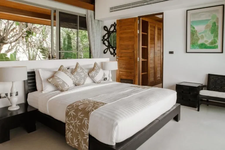 Elegant master bedroom at Home Baan Jakawan Koh Samui