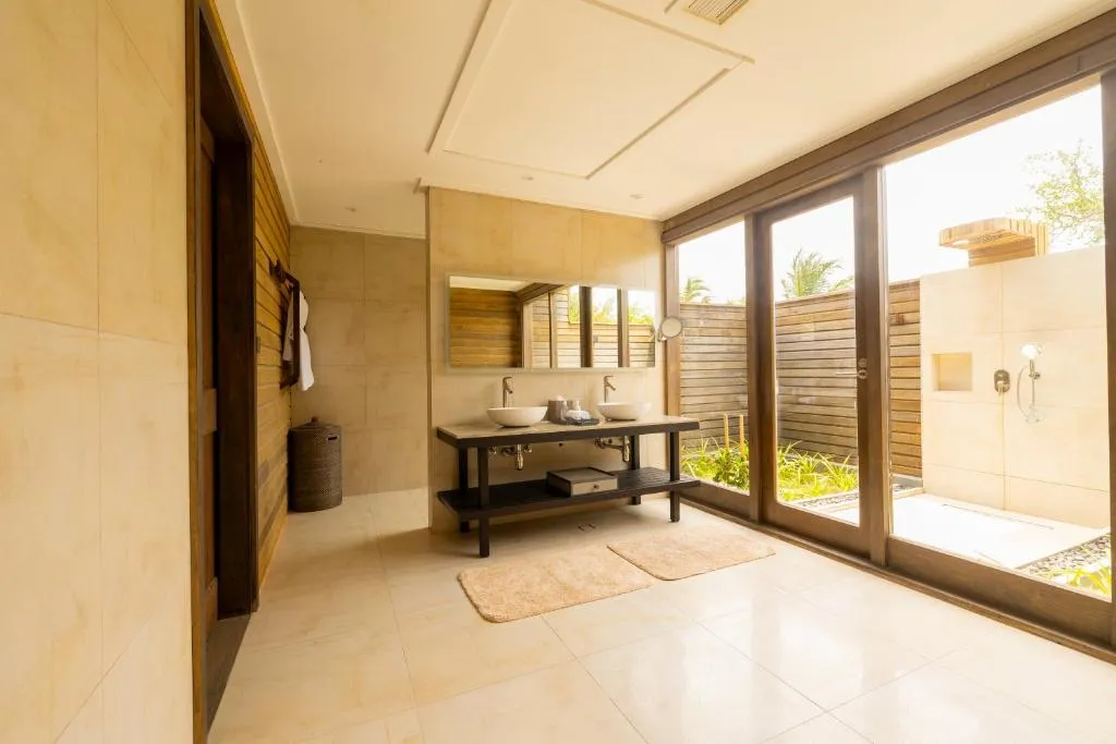 Luxurious bathroom at Nala Maldives.