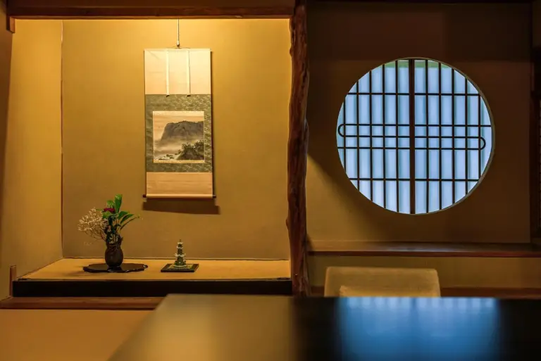 Artistic Decor