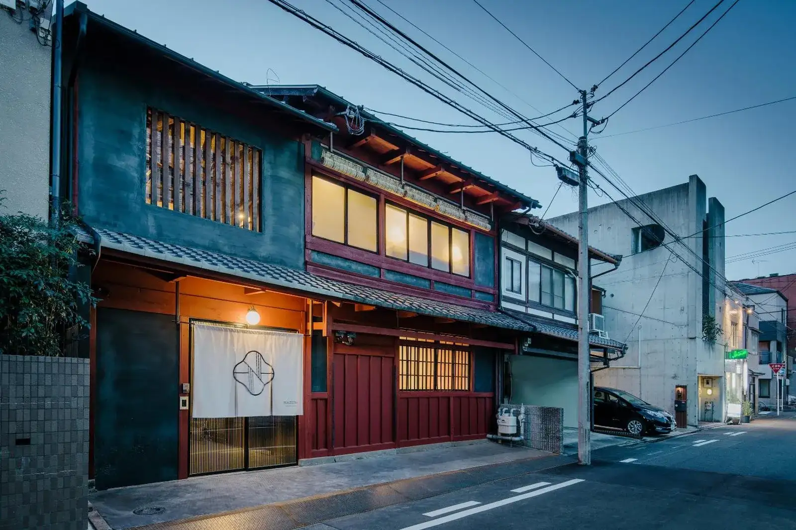 Vue extérieure de Nazuna Kyoto Gosho montrant l'architecture traditionnelle