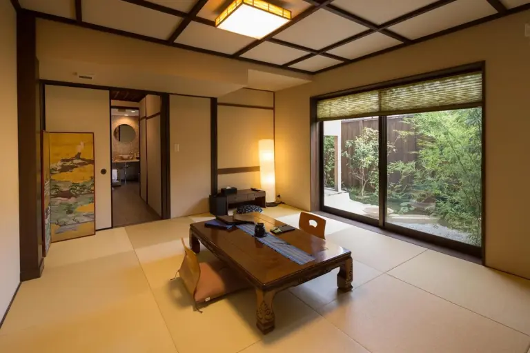 Nazuna Kyoto Nijo-jo, in Kyoto