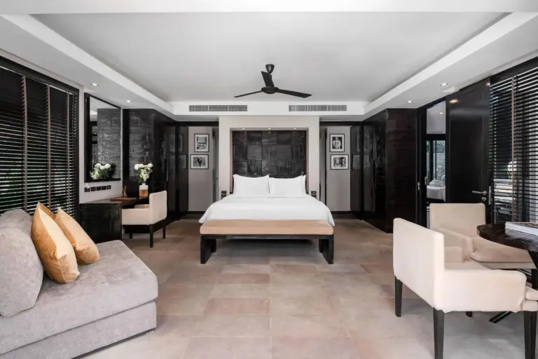 Suite de luxe avec décoration moderne au Nikki Beach Resort & Spa Koh Samui