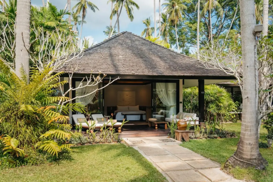 Vue extérieure d’une villa privée au Nikki Beach Resort & Spa Koh Samui