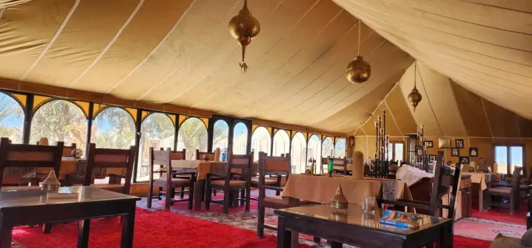 Coin repas au Nomad Camp Merzouga
