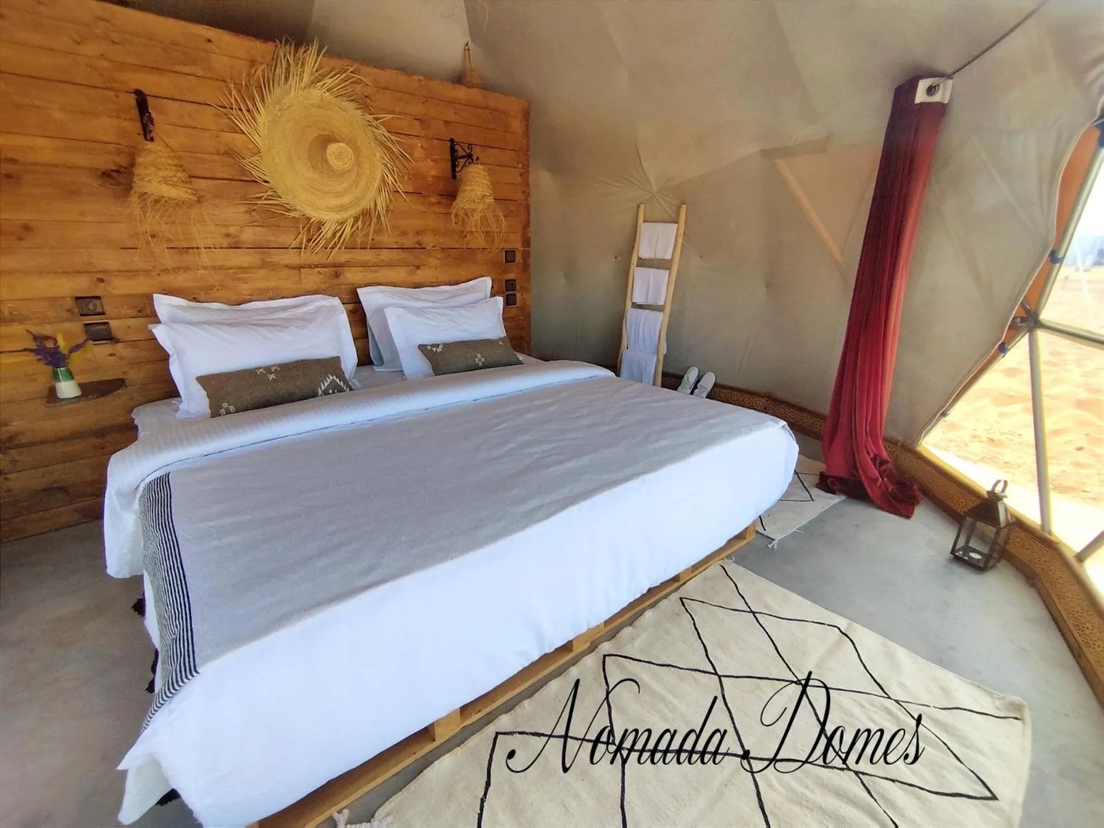 Gemütliches Doppelzimmer im Nomada Domes Camp