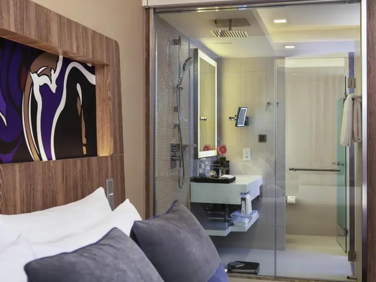 Novotel Bangkok Sukhumvit 20 modernes Zimmer mit Stadtansicht