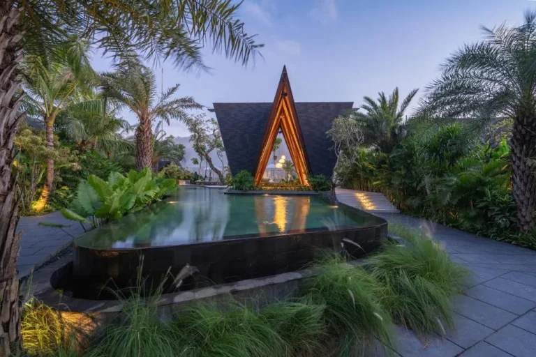 Nuju Uluwatu - Nur für Erwachsene
