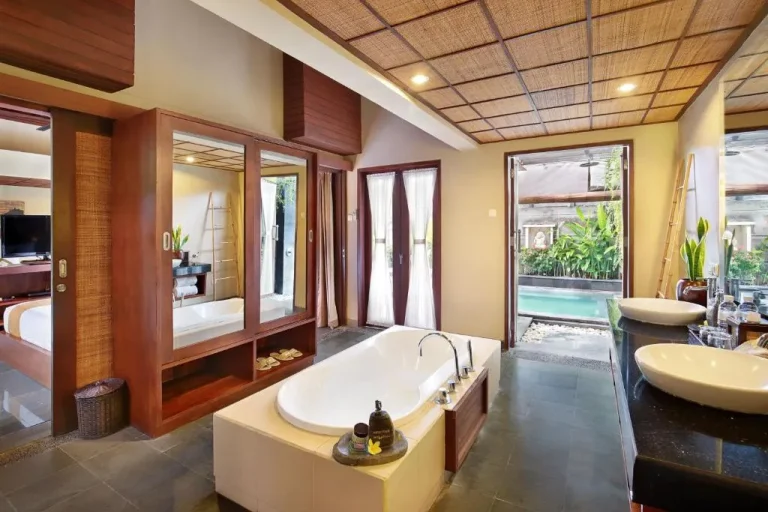 Spacious bathroom at Nyuh Bali Villas in Seminyak