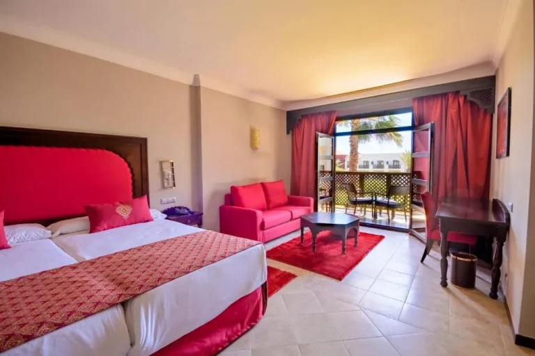 Interior de la habitación de huéspedes en Oasis Beach & Spa en Berkane, Marruecos