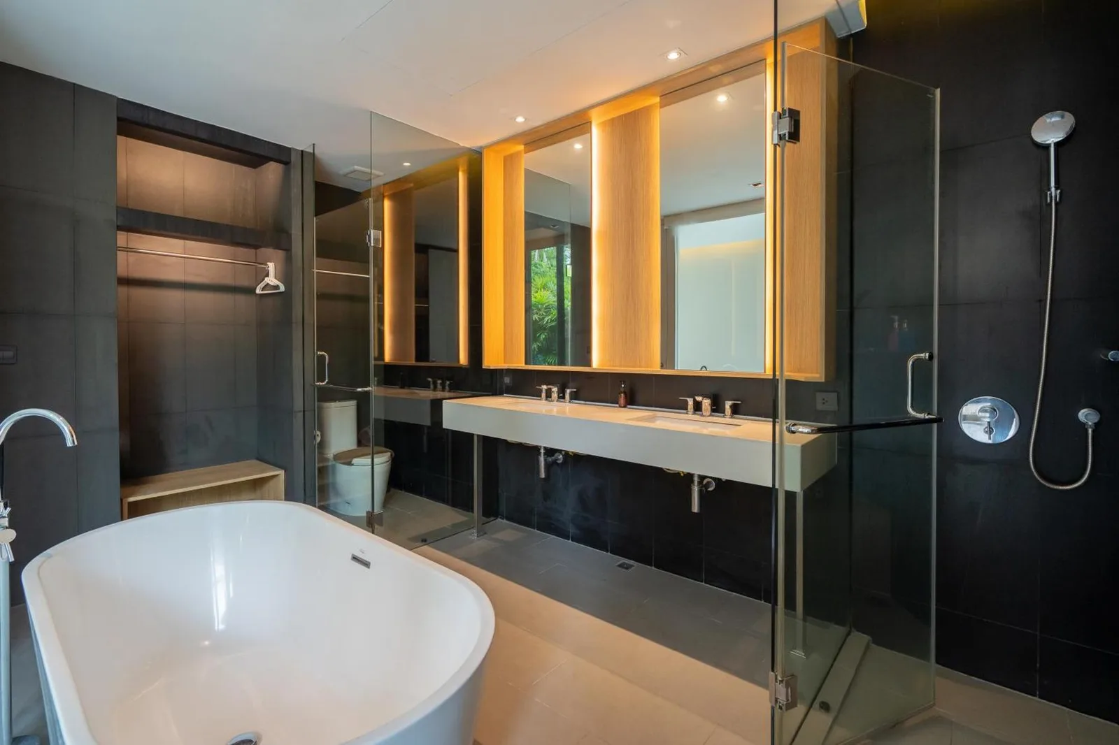 Elegante baño de Oceanphere Villa by Prop Hopper
