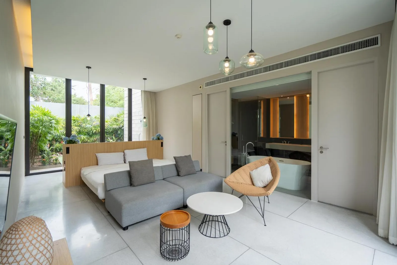 Baño lujoso de Oceanphere Villa by Prop Hopper