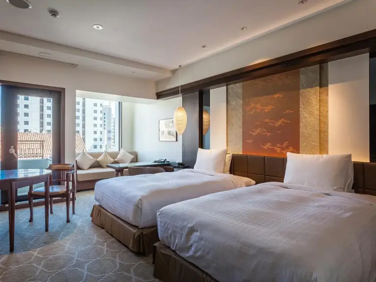Okinawa EXES Naha twin room setup
