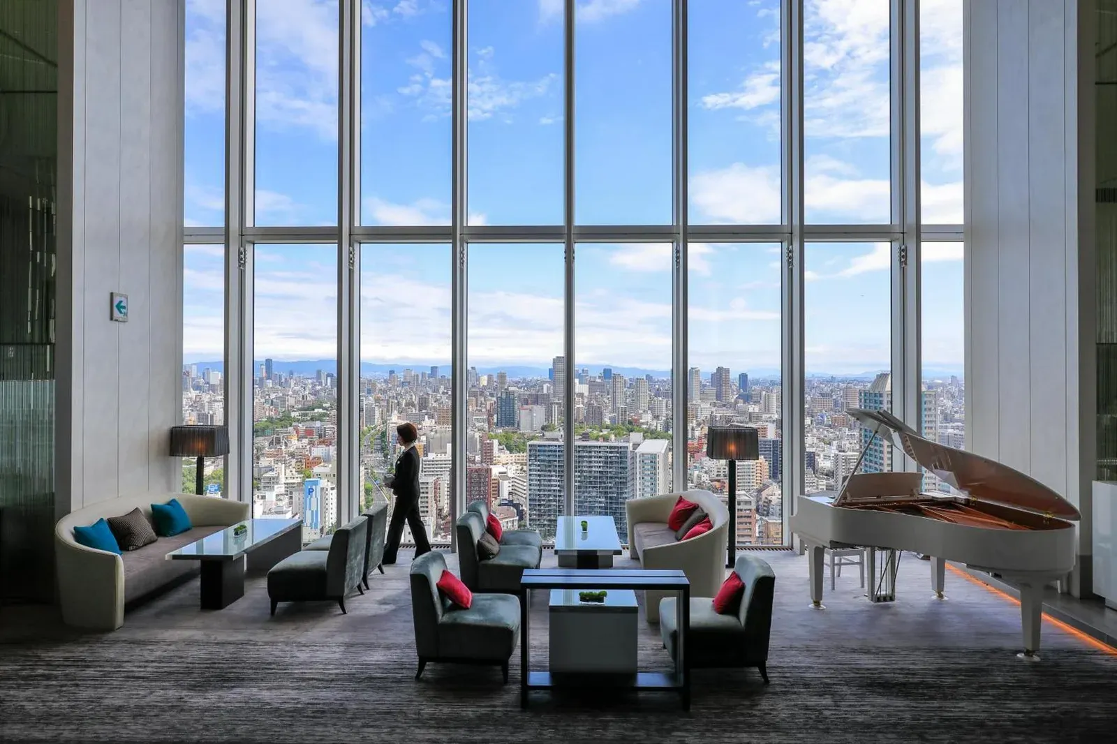 Osaka Marriott Miyako Hotel Lounge mit atemberaubendem Blick auf die Stadt