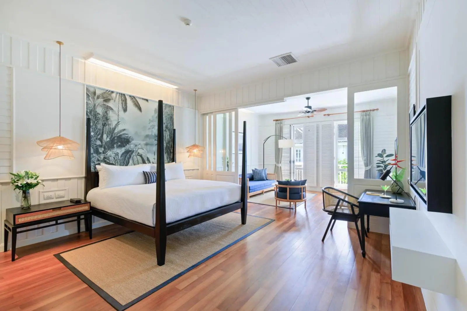 Chambre d'hôte spacieuse à l'Outrigger Koh Samui Beach Resort avec lit king