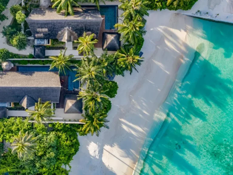 Sandy beach at OZEN RESERVE BOLIFUSHI
