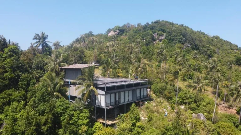 Exterior view of Ozone Hill Panoramic Residence surrounded by greenery in Koh Phangan