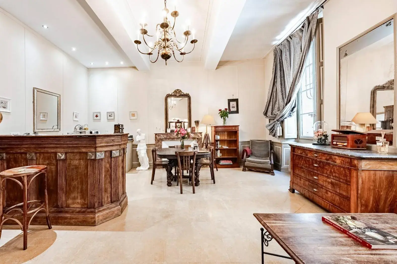 Dining and Bar Area