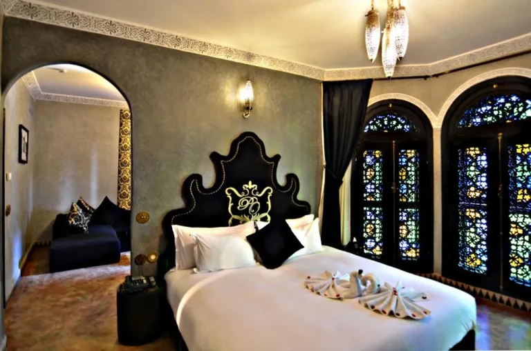 Palais Ommeyad Jacuzzi Suites & Spa suite interior