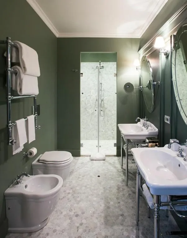 Modern bathroom at Palazzo Dama Hotel & SPA in Rome