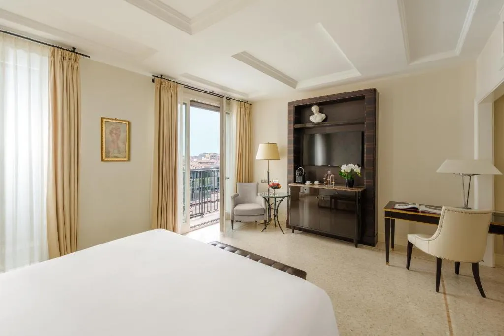 Palazzo Parigi Hotel & Grand Spa chic suite interior