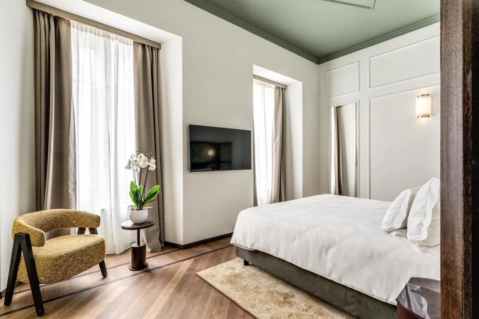 Acogedora habitación de huéspedes en Palazzo San Gottardo, Hotel Radisson Collection en Como