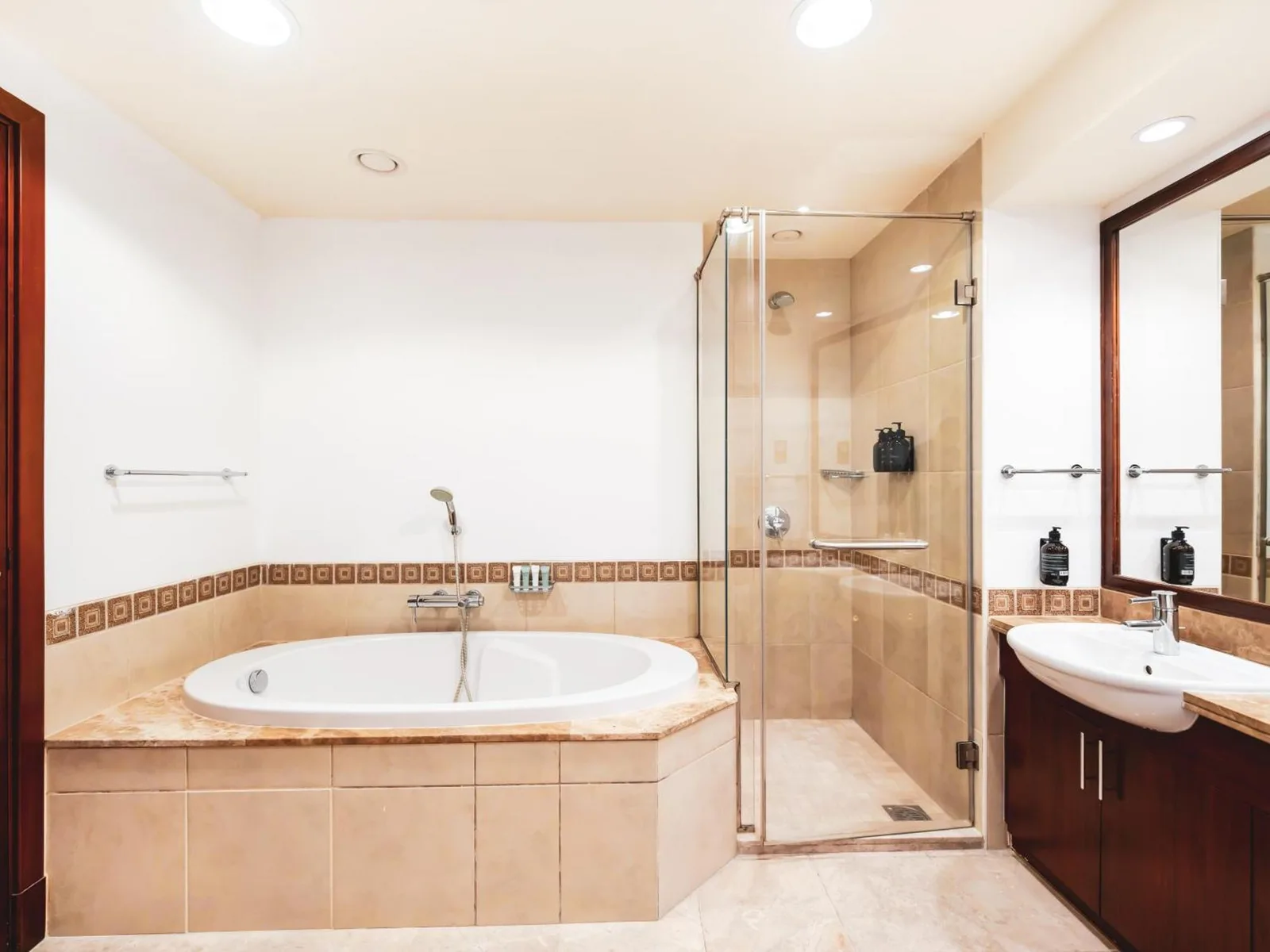 Segundo baño en Fairmont Residences Palm Jumeirah, Dubai