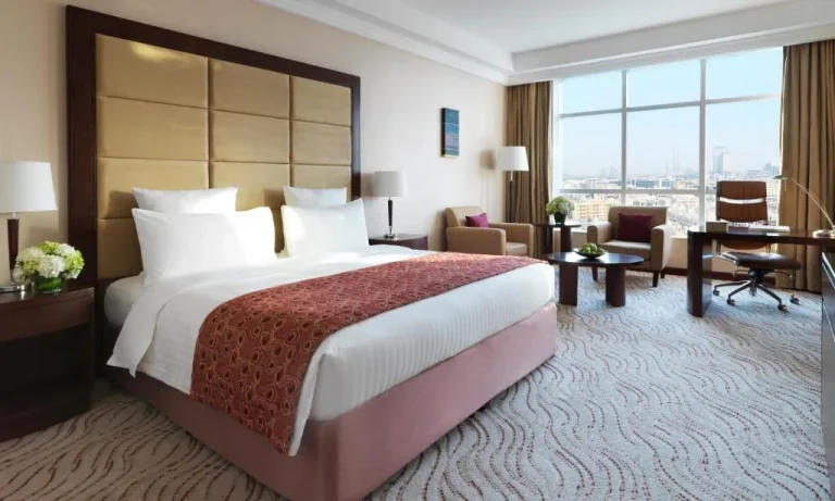 Stadtblick aus dem Zimmer im Park Regis Kris Kin Hotel in Dubai