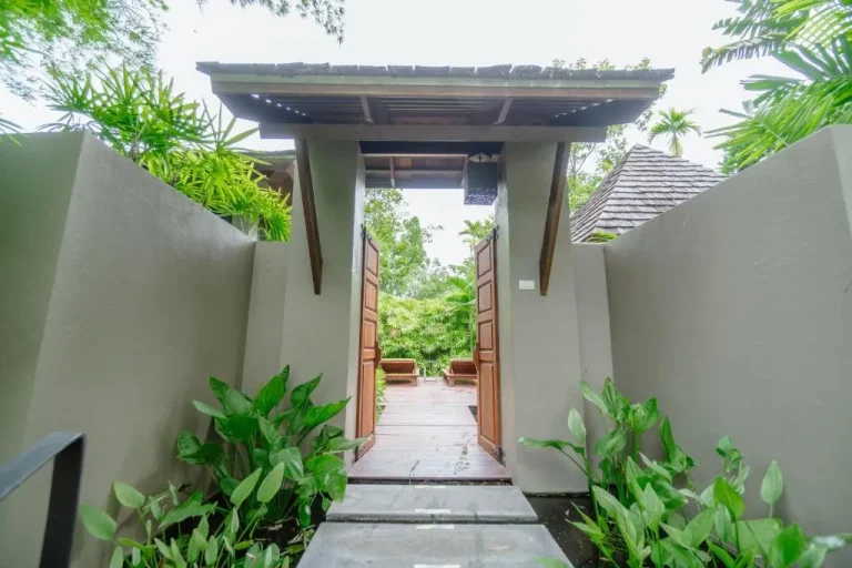 Eingang zum Pattara Resort & Spa