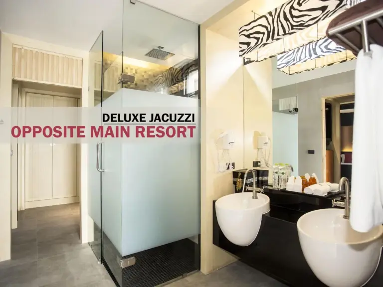 Badezimmer im Deluxe Jacuzzi Zimmer im Pavilion Samui Villas and Resort