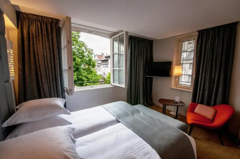 Zimmer mit Aussicht im Pavillon REGENT PETITE FRANCE