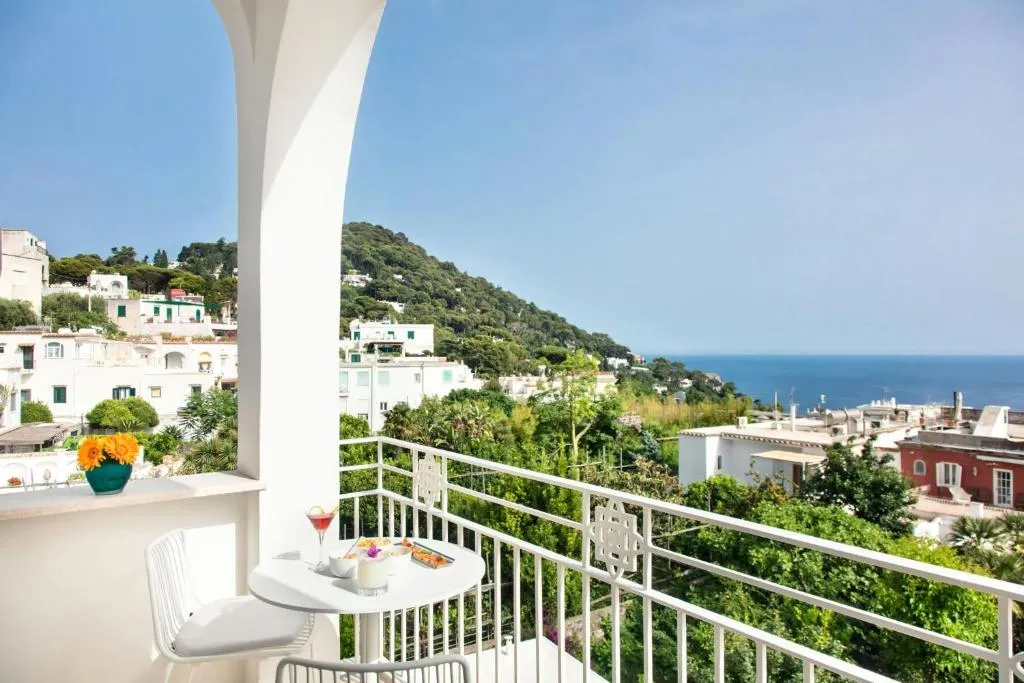 Balkon mit Meerblick im Pazziella, Luxury Collection Hotel, Capri