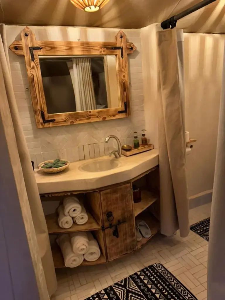 Bathroom area in the luxury tent at Peaceful Luxury Camp in Merzouga