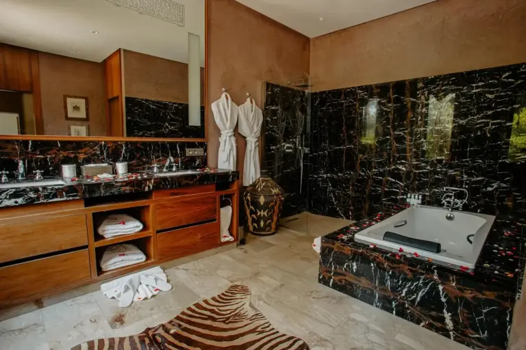 Baño elegante en PL Place Boutique Hôtel & Restaurant Marrakech
