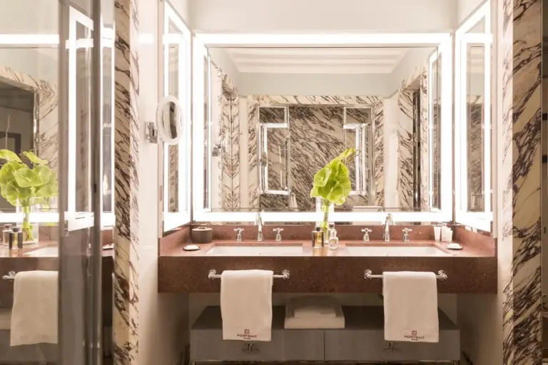 Baño Elegante en Portrait Milano - Lungarno Collection